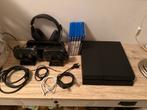 Ps4 met spellen, controllers en toebehoren, Spelcomputers en Games, Ophalen of Verzenden, Zo goed als nieuw, Met 2 controllers