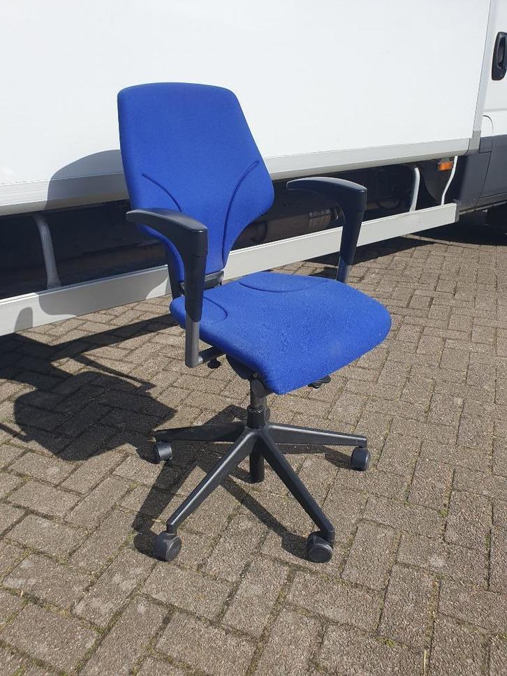 Giroflex 64 ergonomische bureaustoel ( np 800 euro ! ), Huis en Inrichting, Bureaustoelen, Zo goed als nieuw, Bureaustoel, Blauw