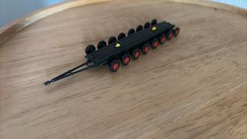 OPLEGGER ZWART MET 8 WIELEN HO 1;87 beschikbaar voor biedingen