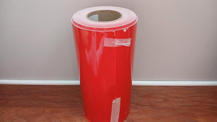 Type 6903 Avery Dennison. gegoten folie, rood 50m, Doe-het-zelf en Verbouw, Zeil en Folie, Nieuw, Folie, 15 m² of meer, Ophalen of Verzenden