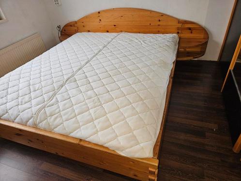 Te koop: Kwaliteitsvol Waterbed - 210x180 cm, Huis en Inrichting, Slaapkamer | Bedden, 180 cm, 210 cm, Ophalen