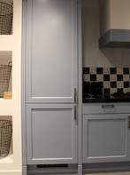 S-19 Moderne landelijke keuken, grijsblauw met zwart accent, Ophalen, Blauw, Hoekkeuken, Hoogglans of Gelakt