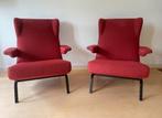 2x Ligne Roset Stoel Fauteuil Rode Stof Zwart Onderstel, Ophalen, 75 tot 100 cm, Zo goed als nieuw, Metaal