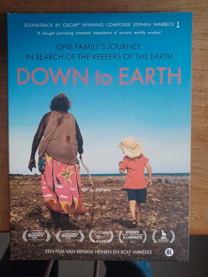 Down to Earth DVD - Reis naar de Keepers van de Aarde, Boeken, Chicklit, Zo goed als nieuw, Ophalen of Verzenden