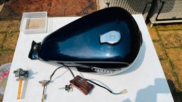 Tank + lakdelen Yamaha XJ700S Maxim 1986 origineel blauw beschikbaar voor biedingen