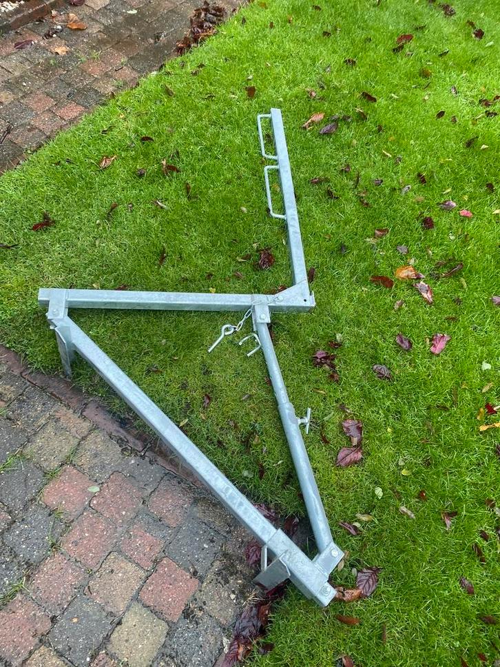 Nieuw daksteiger 2 stuks voor o.a. dakkappel, Doe-het-zelf en Verbouw, Steigers, Nieuw, Daksteiger, Minder dan 2 meter, Ophalen