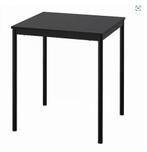 Ikea Sandsberg tafel zwart 67x67 cm, Huis en Inrichting, Tafels | Bijzettafels, 60 cm of meer, 55 tot 75 cm, Zo goed als nieuw