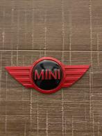 Mini Cooper motorkap embleem rood nieuw., Nieuw, Mini, Motorkap, Voor