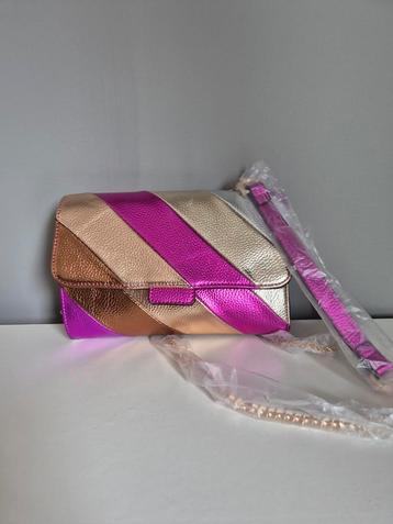 Klein tasje/clutch met ritssluiting  beschikbaar voor biedingen