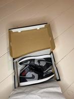 Jordan 1 mid shadow red maat 41, Gedragen, Jordan, Ophalen of Verzenden, Sneakers of Gympen