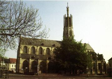 Basiliek van de H. Willibrordus te Hulst - ongelopen beschikbaar voor biedingen