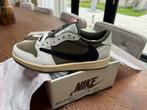 Nike Dunk Travis Scott Medium Olive maat 41,5, Kleding | Heren, Schoenen, Ophalen of Verzenden, Nieuw, Sneakers of Gympen