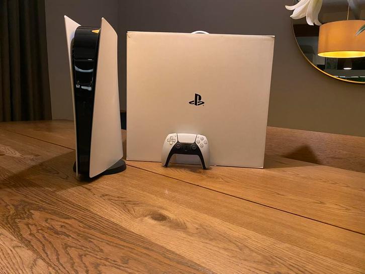 Playstation 5 digital edition | Nieuwe controller, Spelcomputers en Games, Spelcomputers | Sony PlayStation 5, Zo goed als nieuw