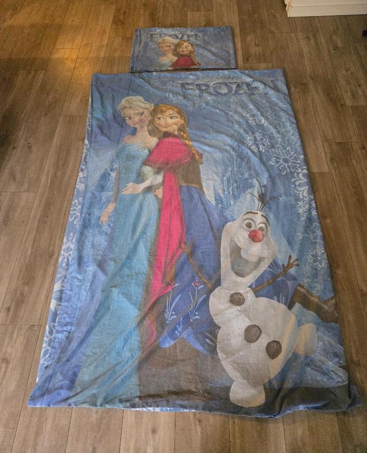 Dekbedovertrekken Frozen, Kinderen en Baby's, Kinderkamer | Beddengoed, Gebruikt, Dekbedovertrek, Overige kleuren, Meisje, Ophalen of Verzenden