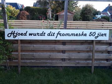Uniek Fries jubileumbord Sarah te huur beschikbaar voor biedingen