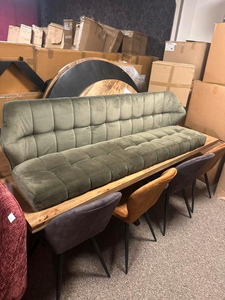 Leegverkoop eetstoel van 599 tot 199 diversen kleuren, Huis en Inrichting, Banken | Sofa's en Chaises Longues, Zo goed als nieuw
