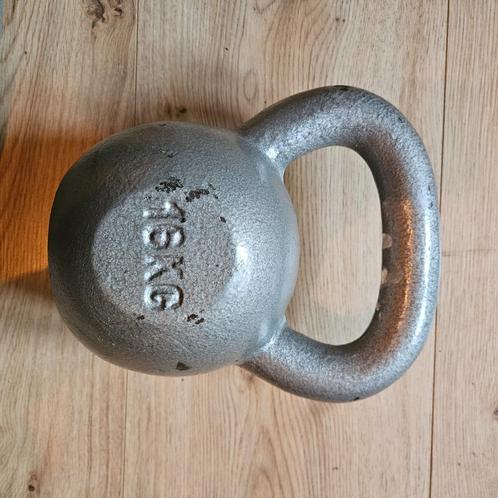 Kettlebell – 16kg (gietijzer, grijs) x2, Sport en Fitness, Fitnessmaterialen, Gebruikt, Kettlebell, Ophalen
