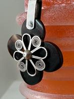 Vintage Oorbellen met echte Zilver en koehoorn, Sieraden, Tassen en Uiterlijk, Oorbellen, Zwart, Ophalen of Verzenden, Zilver