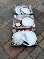 Servies jaren 60, Huis en Inrichting, Keuken | Servies, Ophalen, Zo goed als nieuw, Overige stijlen, Kop(pen) en/of Schotel(s)