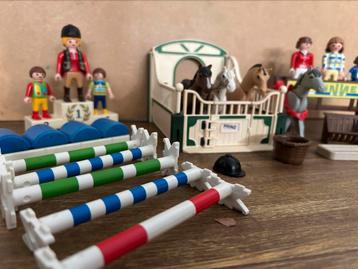 Playmobil paarden paarden, poppetjes een stal en meer beschikbaar voor biedingen