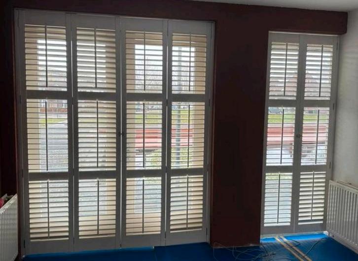 Mooie set lange kunstof schutters lamellen deuren/ luiken, Huis en Inrichting, Woonaccessoires | Kamerschermen, Ophalen