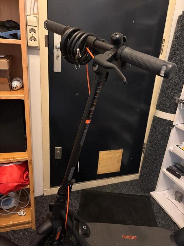 SEGWAY NINEBOT KICKSCOOTER F2 PLUS E - LIKE NEW (<100km), Fietsen en Brommers, Scooters | Overige merken, Zo goed als nieuw, Maximaal 25 km/u