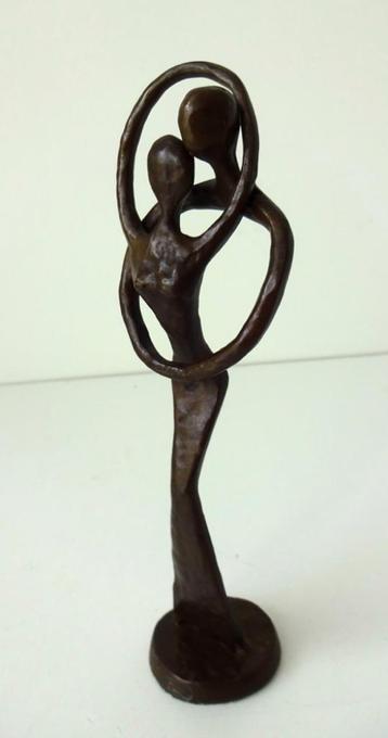 Bronzen beeldje twee figuren met armen in cirkels 3722-b beschikbaar voor biedingen