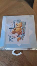 Borduurpakket van Pako Beer in stoel., Ophalen of Verzenden, Nieuw, Borduurpakket