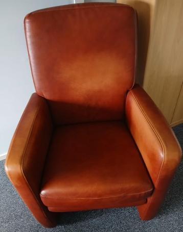 Kleine fauteuil ( leder ) beschikbaar voor biedingen