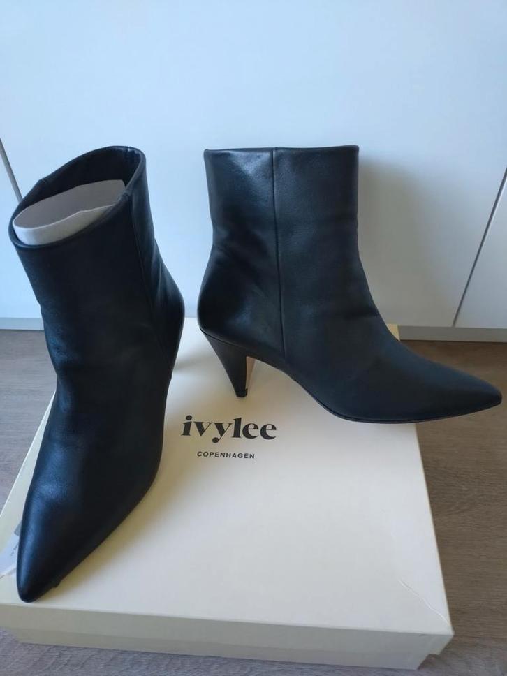 Ivylee copenhagen enkellaarsjes zwart nieuw (37), Kleding | Dames, Schoenen, Nieuw, Lage of Enkellaarzen, Zwart, Ophalen of Verzenden