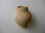 Potje van ongeglazuurd aardewerk uit Brunssum, 13e eeuw., Antiek en Kunst, Verzenden