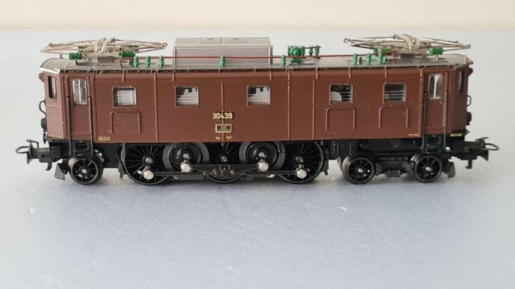 Märklin  3351   Ae 3/6 III, Hobby en Vrije tijd, Modeltreinen | H0, Zo goed als nieuw, Locomotief, Wisselstroom, Märklin, Analoog