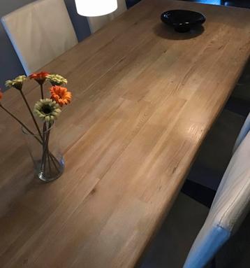 Massief houten tafel 200x90 beschikbaar voor biedingen