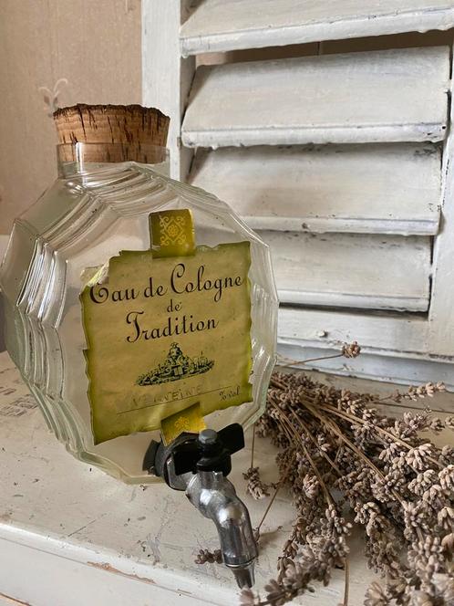 Mooie grote oude glazen eau de cologne bewaar pot, Antiek en Kunst, Curiosa en Brocante, Ophalen of Verzenden