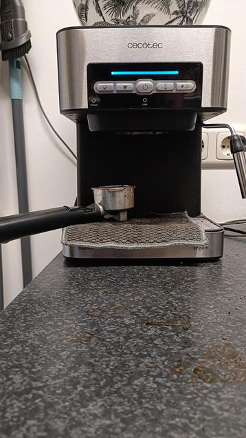 Cecotec espresso machine en koffie molen Bestron  beschikbaar voor biedingen