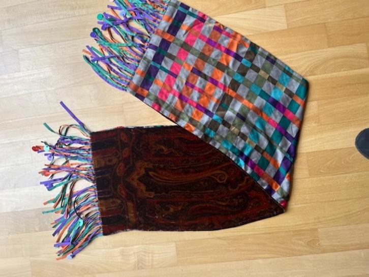 ETRO -  mooie sjaal met verschillende kanten, Kleding | Dames, Mutsen, Sjaals en Handschoenen, Zo goed als nieuw, Sjaal, Maat 38/40 (M)