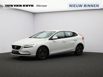 Volvo V40 2.0 T2 Nordic+ / Trekhaak / Standkachel / Verwarmb beschikbaar voor biedingen