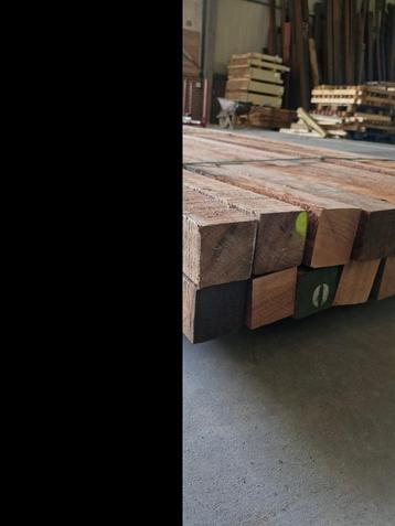 Pakket 324 B-keus hardhout  AV/Azobe ruw 80x80mm beschikbaar voor biedingen