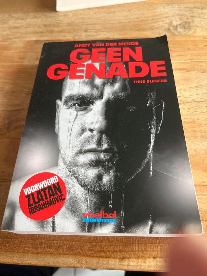 Geen Genade - Andy van der Meijde, Boeken, Biografieën, Zo goed als nieuw, Sport, Ophalen of Verzenden