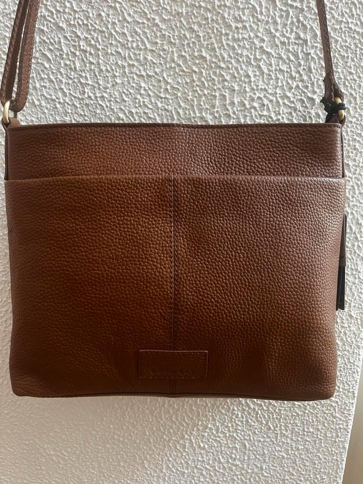 Nieuwe schoudertas, cognac, Burkely., Sieraden, Tassen en Uiterlijk, Tassen | Schoudertassen, Nieuw, Overige merken, Bruin, Leer