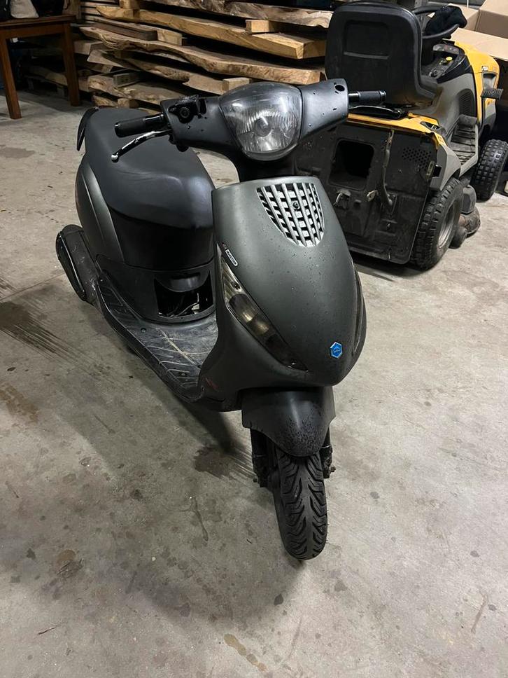 Piaggio Zip 150cc 2t, Fietsen en Brommers, Scooters | Piaggio, Gebruikt, Zip, Maximaal 25 km/u, Benzine, Ophalen of Verzenden