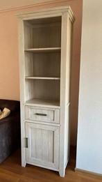 Hoge houten kast, Huis en Inrichting, Kasten | Dressoirs, Ophalen of Verzenden, Zo goed als nieuw, 25 tot 50 cm