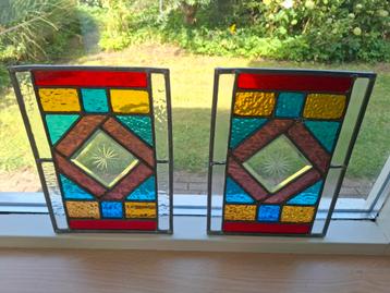 Antiek  glas in lood  beschikbaar voor biedingen