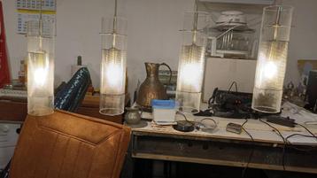 Strakke design hanglamp met 4 glazen cilinders beschikbaar voor biedingen