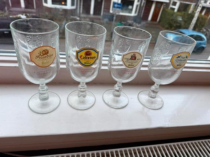 Set van 4 Grolsch jubileum bierglazen, Huis en Inrichting, Keuken | Servies, Gebruikt, Glas of Glazen, Overige stijlen, Glas, Ophalen of Verzenden
