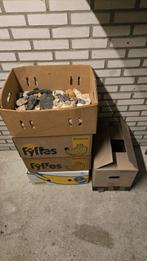 5 dozen vol met Mineralen en fossielen. T.e.a.b., Verzamelen, Mineralen en Fossielen, Ophalen