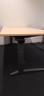 Ahrend Essa bureau, Huis en Inrichting, Bureaus, Ophalen, Zo goed als nieuw