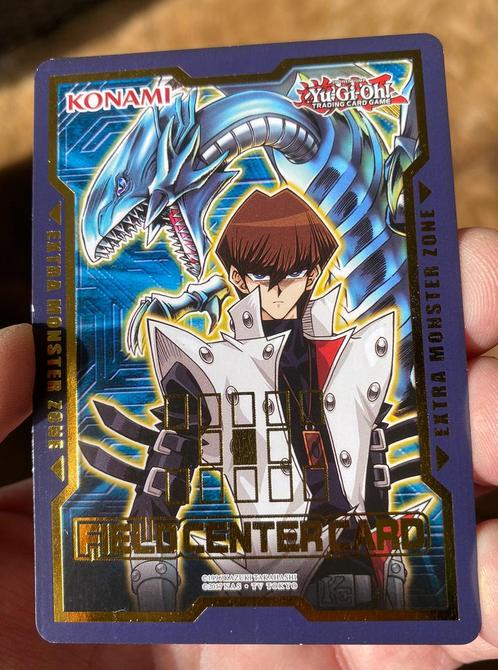 Yu-Gi-Oh! Kaiba& Blue Eyes White Dragon Fieldcenter Card !, Hobby en Vrije tijd, Verzamelkaartspellen | Yu-gi-Oh!, Gebruikt, Losse kaart