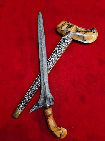 Keris Mangkubumen Pamor Lar Gangsir Gayaman Surakarta SUT67 beschikbaar voor biedingen