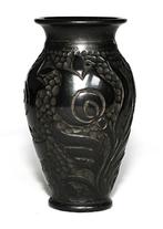 Artisan Roemeense Marginea Zwart Aardewerk vaasje, Antiek en Kunst, Antiek | Keramiek en Aardewerk, Ophalen of Verzenden